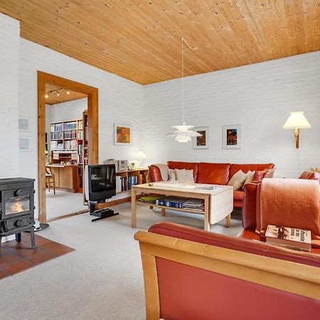 Lovely Home In Sonderborg With Kitchen Екстериор снимка
