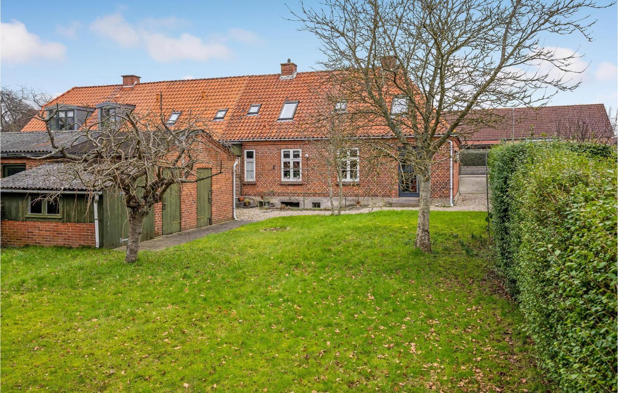 Lovely Home In Sonderborg With Kitchen Екстериор снимка